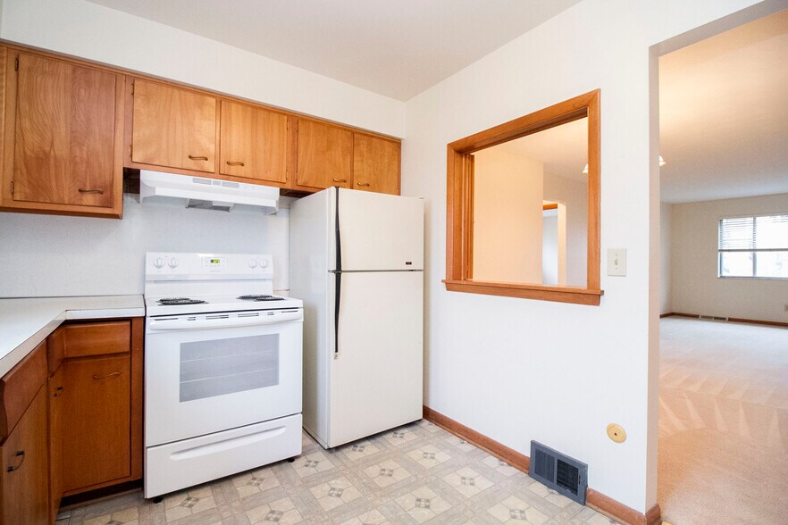 Building Photo - 3012 Carskaddon Ave
