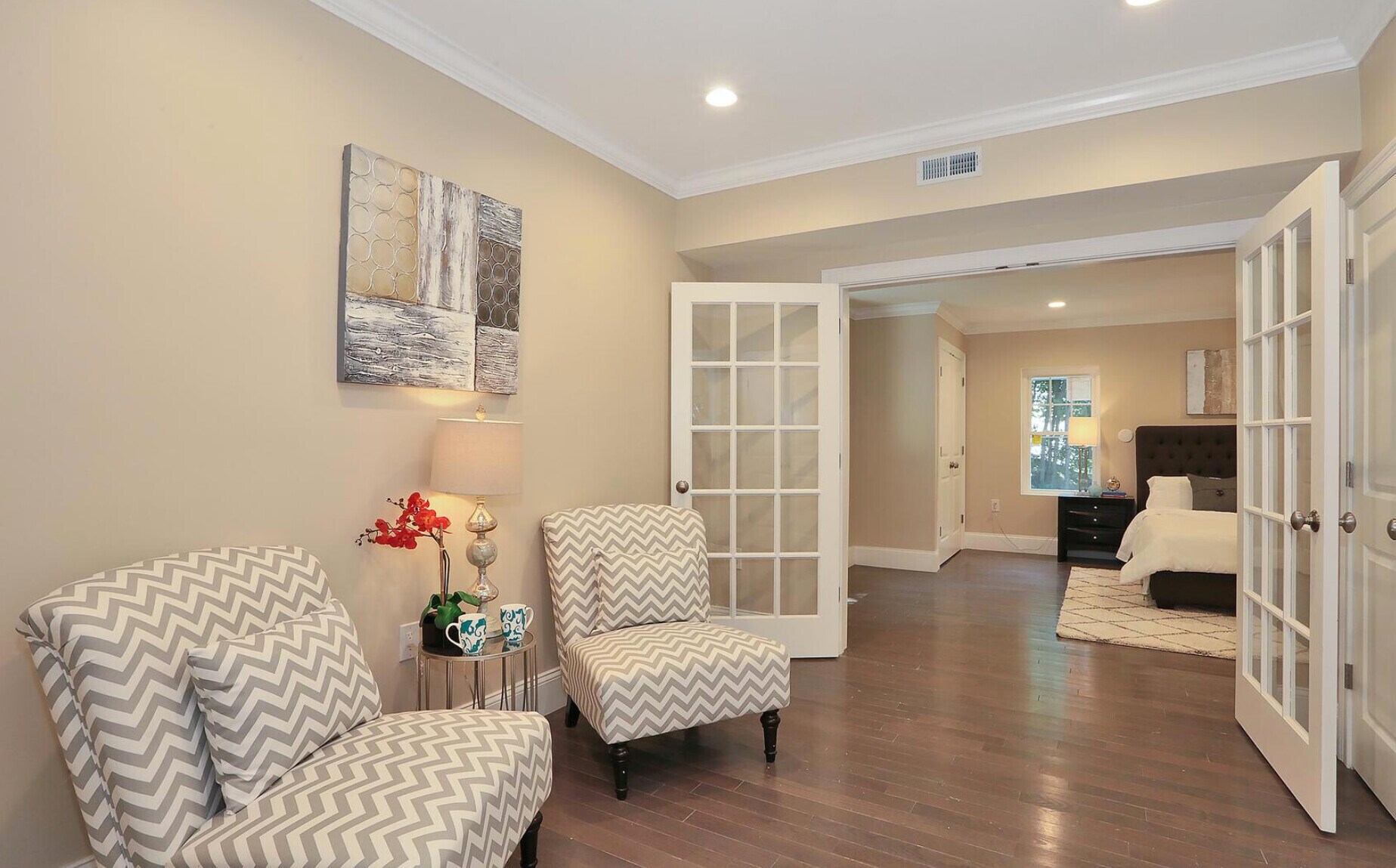 Building Photo - 47 Alpine St