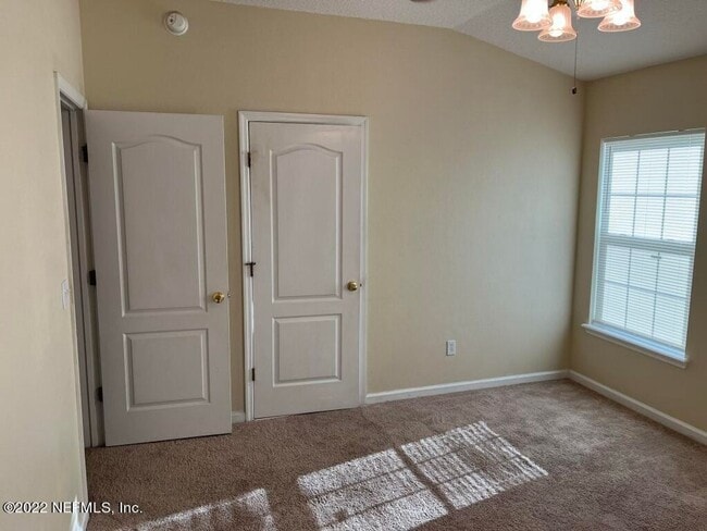 Building Photo - Beautiful Townhome in Biscayne Bay!