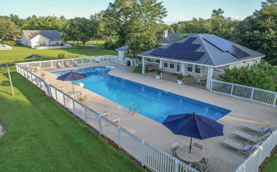 Primary Photo - South Pointe Apartments and Homes