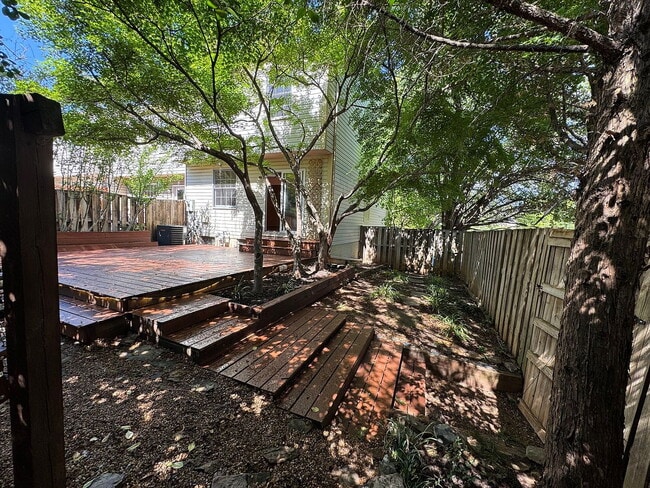 Building Photo - SINGLE FAMILY HOME.