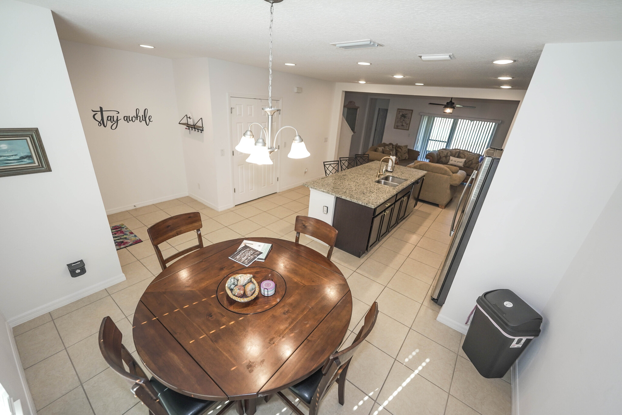 Dining room - 370 Annabelle Way