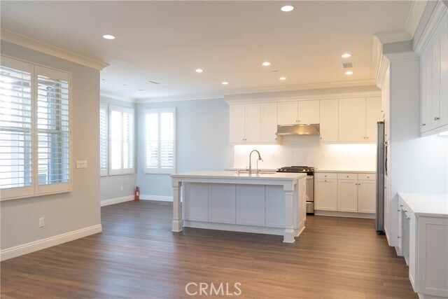 Building Photo - 37 Larkfield