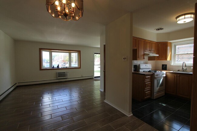 Building Photo - 8244 Woolston Ave