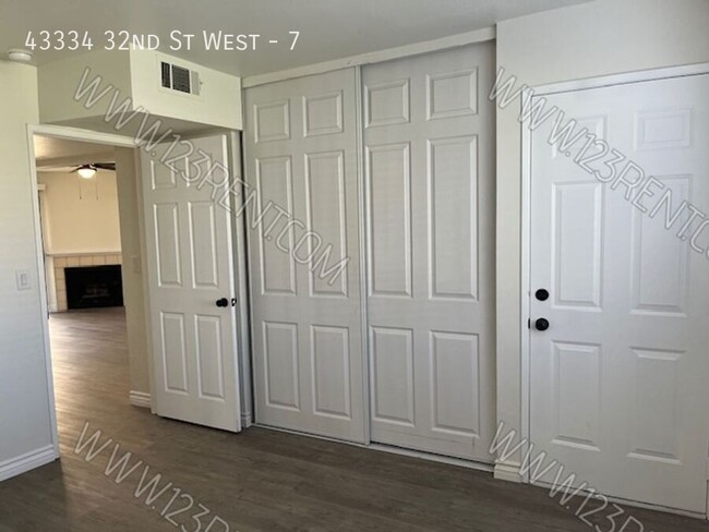 Building Photo - WEST LANCASTER 2BD/2BTH TOWNHOUSE W/ BONUS...