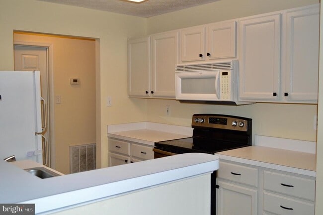 Building Photo - 6409 Weatherby Ct