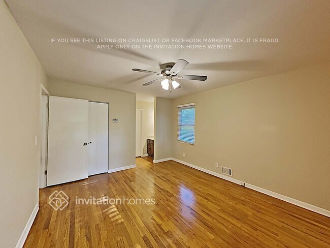 Building Photo - 306 Concord Woods Dr SE