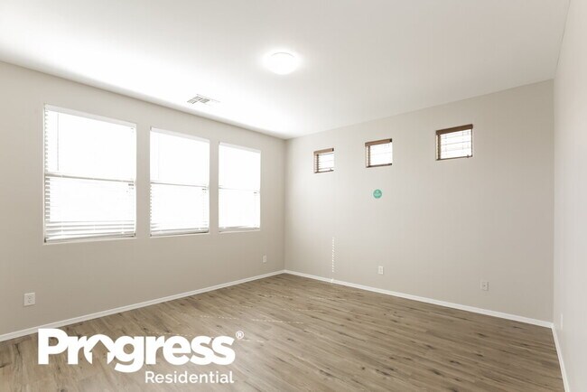 Building Photo - 1637 W Lacewood Pl