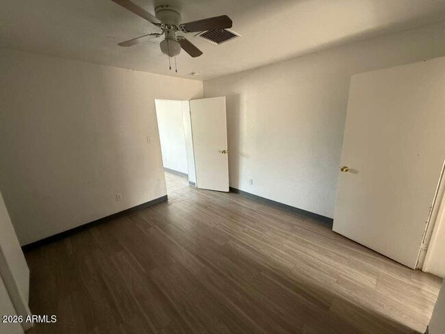 Building Photo - 396 E Ave