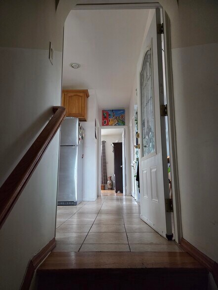 Building Photo - 4634 Beach 46th St