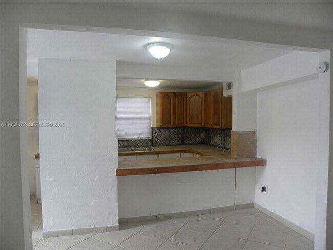 Building Photo - 25 NW 50th Ave