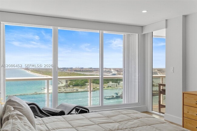 Building Photo - 2100 S Ocean Dr