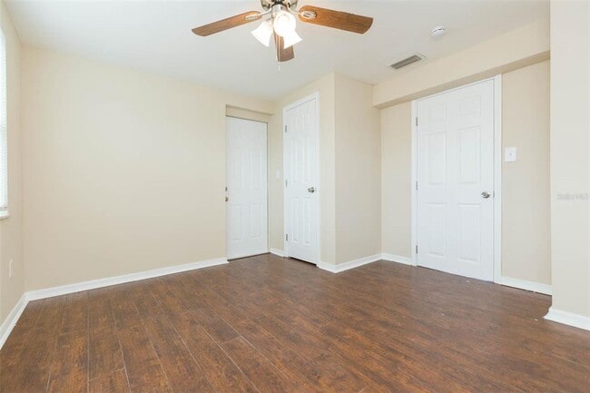 Building Photo - 4204 Newbury Dr