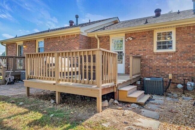 Building Photo - 3089 Woody Ln