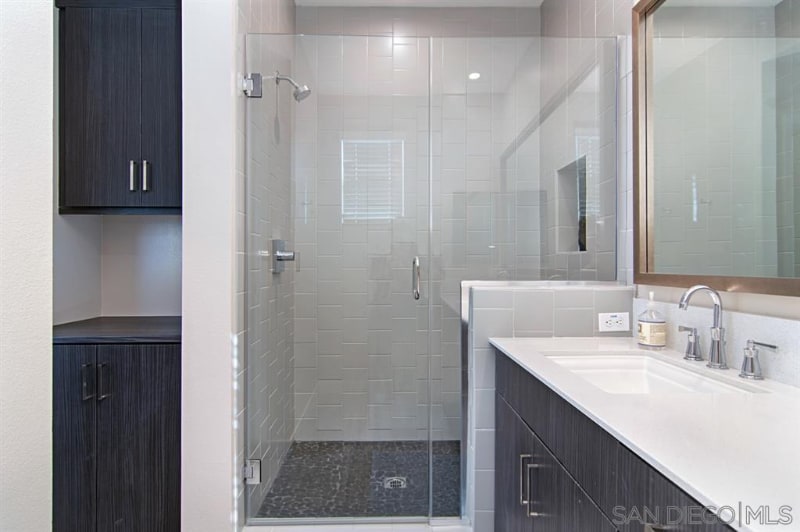 Building Photo - 709 Anchor Ct