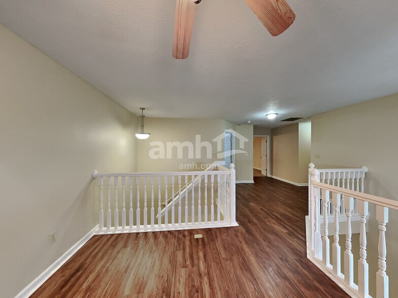 Building Photo - 796 Flying Sun Dr