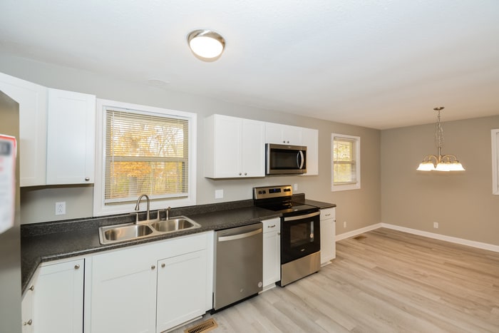 Building Photo - 2829 Thrush Dr