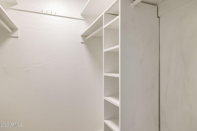 Building Photo - 7494 E Earll Dr