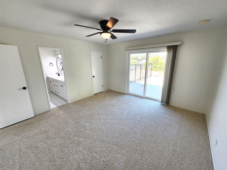 Building Photo - 80 N Lucas Ct