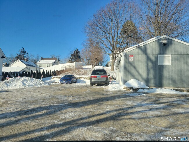 Building Photo - 21 Quintard Terrace