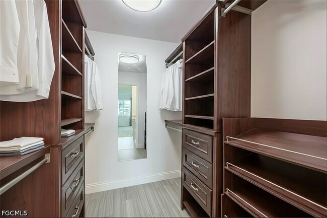 Building Photo - 1087 Forest Lakes Dr