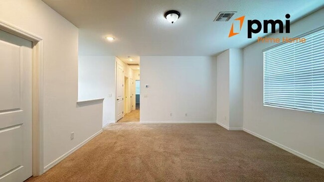 Building Photo - Spacious 3 Bedroom Home in Clermont, FL
