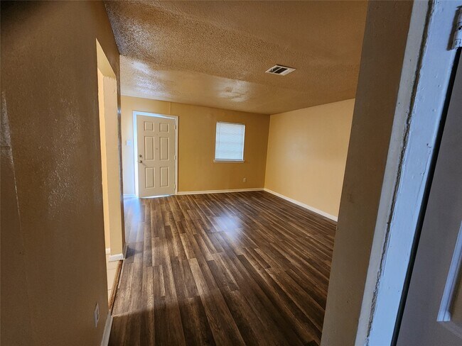 Building Photo - 4311 Yellowstone Blvd