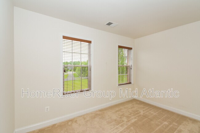 Building Photo - 6804 Osborne Hill Dr