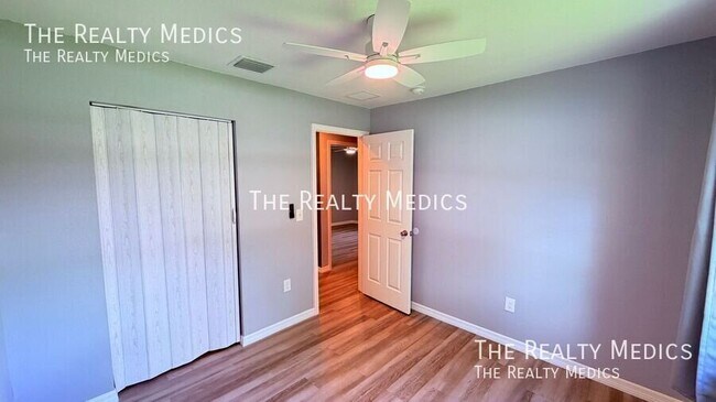 Building Photo - 5130 Lescot Ln