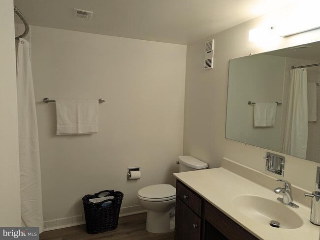 Building Photo - 3709 S George Mason Dr