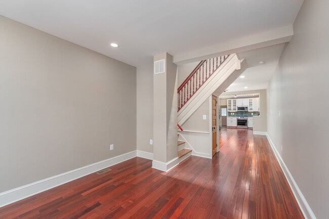 Building Photo - 3-Bedroom, 1.5 Bathroom Townhouse in Heart of Hampden