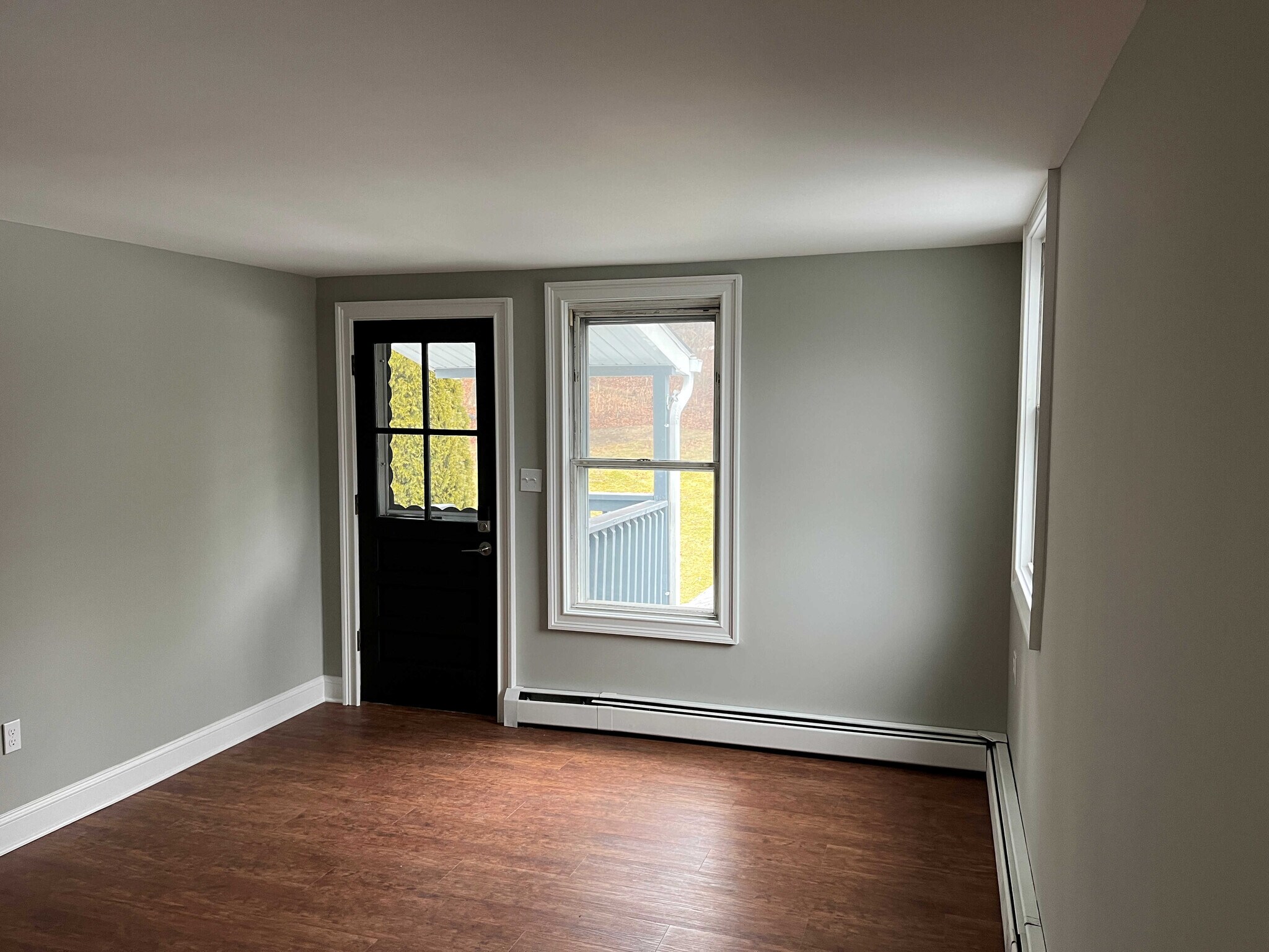 Building Photo - 1514 Straits Tpke