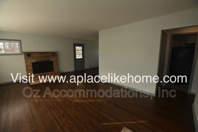 Building Photo - 4340 W 51st St