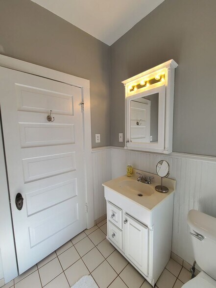 Building Photo - 1314 Niles Ave