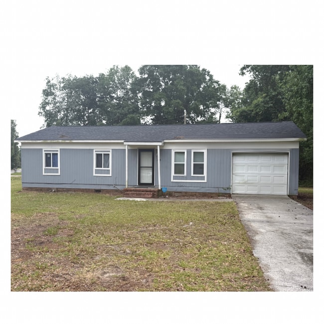 Building Photo - 188 Southwest Cir