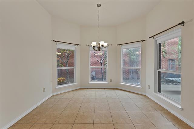 Building Photo - 9405 National Pines Dr