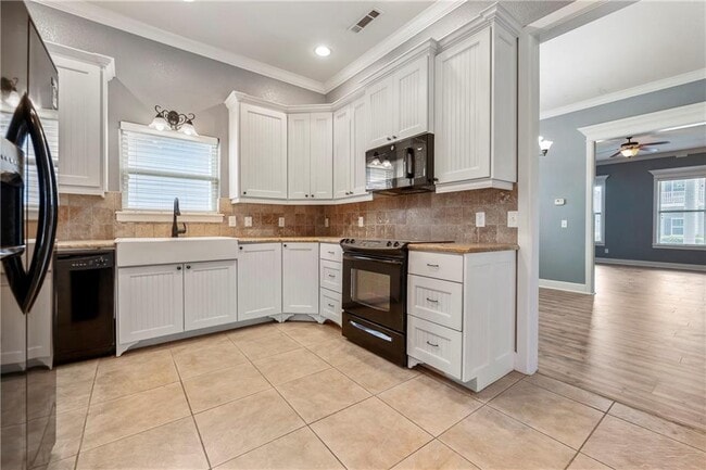 Building Photo - 5207 S 65th Pl