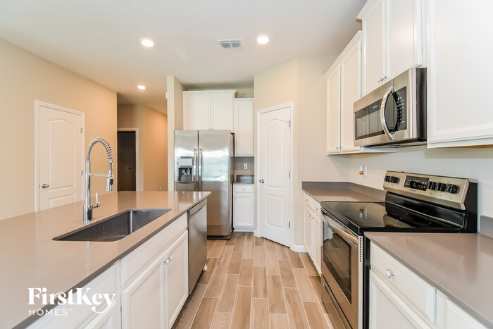 Building Photo - 1544 Mathews Manor Dr