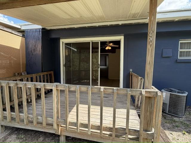 Building Photo - 2133 E Camp N Comfort Ln