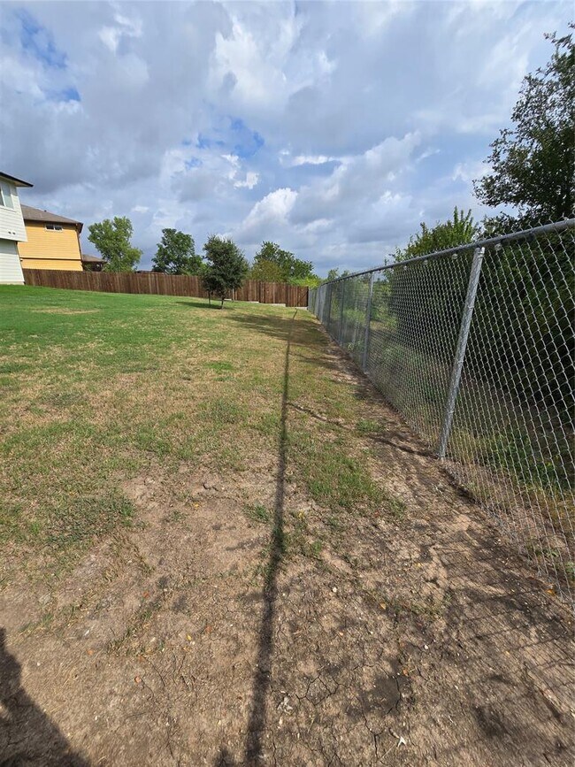 Building Photo - 11909 Big Sky Dr