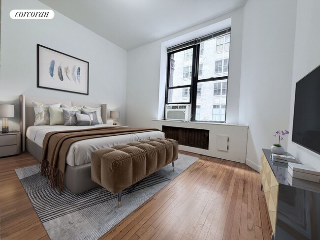 Building Photo - 117 W 58th St