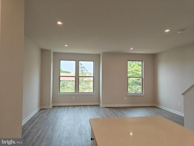 Building Photo - 2130 Acadia Rd