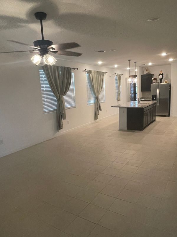 Building Photo - 40110 W Wade Dr