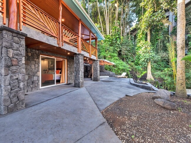 Building Photo - Oceanfront Estate: The Honolii Hale