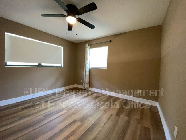 Building Photo - 4211 SW 6th Ave