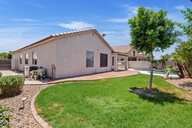 Building Photo - 2912 N 114th Dr