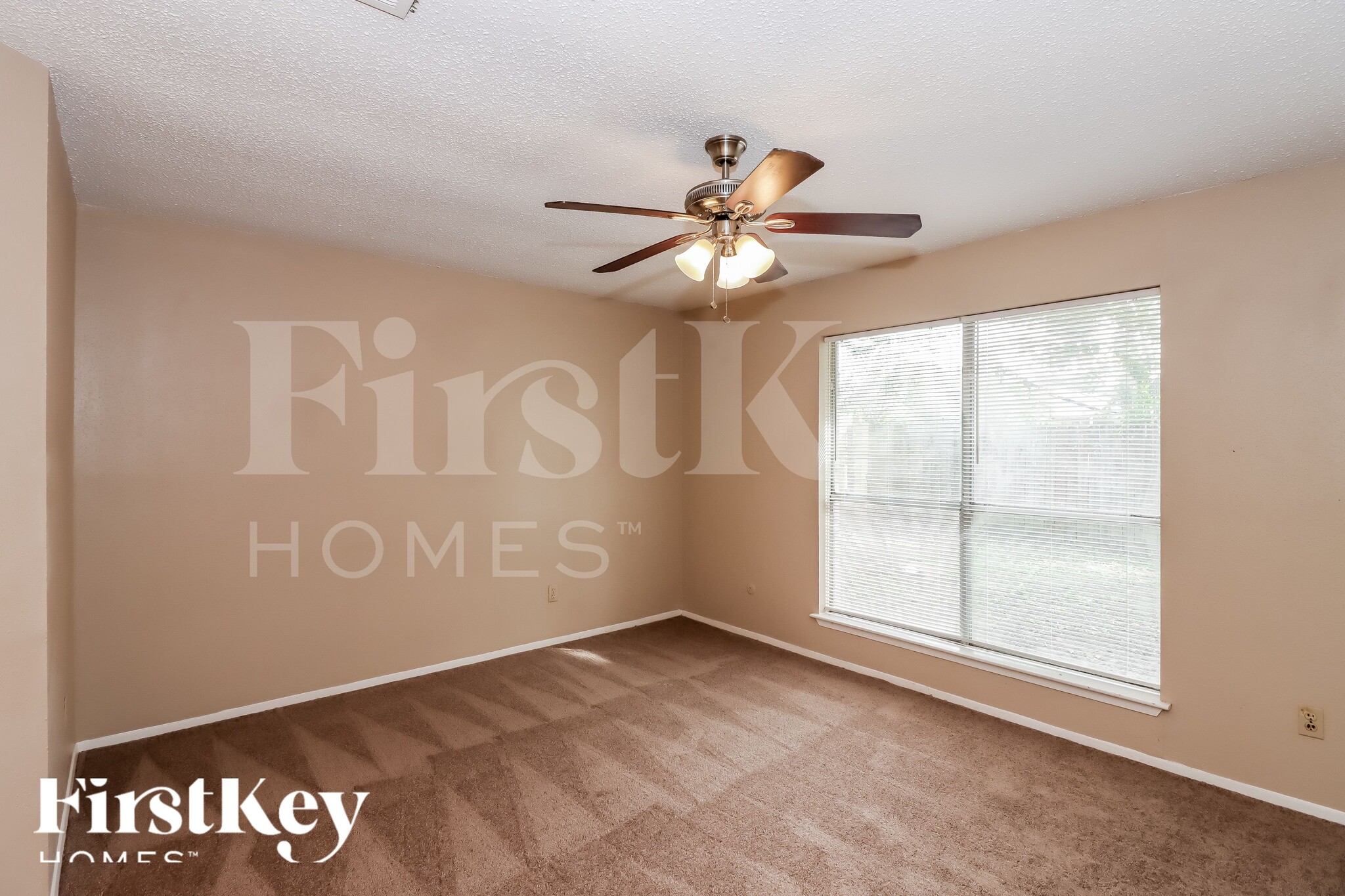 Building Photo - 7431 Navidad Rd