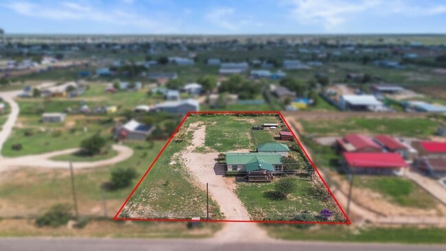 Building Photo - 4120 E Marigold St