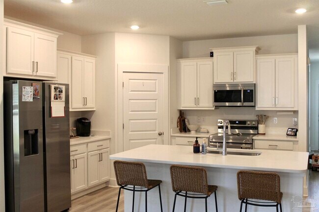 Building Photo - 5709 Friesian Dr