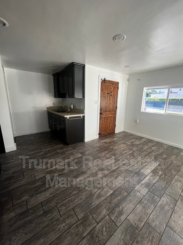 Building Photo - 8409 Wentworth St